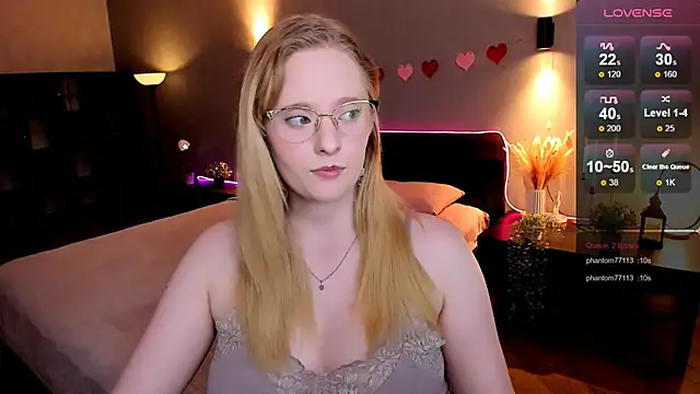 Aemilia  online show from 10/20/25, 08:26