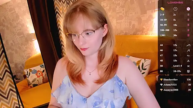 Snapshot of Aemilia_ chatting on 07/05/26, 08:32 Aemilia online show from 07/05/26, 08:32
