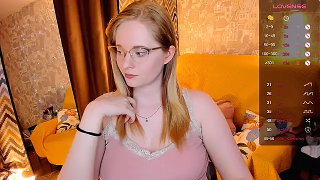 Aemilia  online show from 06/04/26, 08:52
