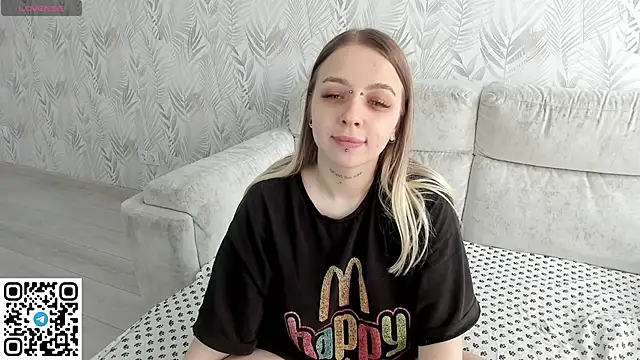 Alice Halle online show from 05/18/26, 06:40