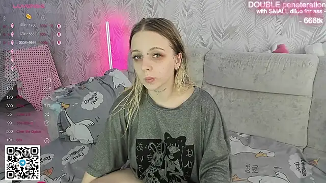 Snapshot of Alice_Halle chatting on 02/22/26, 02:25 Alice Halle online show from 02/22/26, 02:25