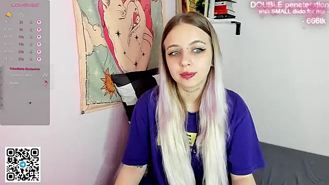 Alice Halle online show from 12/17/25, 06:18