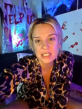 Snapshot of SpicyVicky chatting on 10/19/25, 05:10 SpicyVicky online show from 10/19/25, 05:10