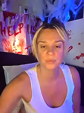 Snapshot of SpicyVicky chatting on 10/10/25, 04:46 SpicyVicky online show from 10/10/25, 04:46