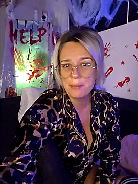 SpicyVicky online show from 10/24/25, 05:17