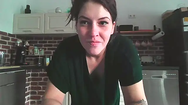 Linalicious online show from 07/24/26, 07:26
