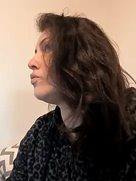 Linalicious online show from 04/01/26, 06:59