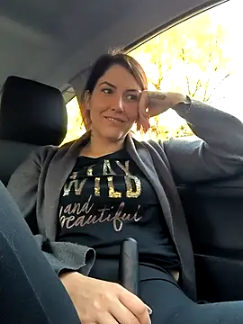 Linalicious online show from 11/05/25, 03:15