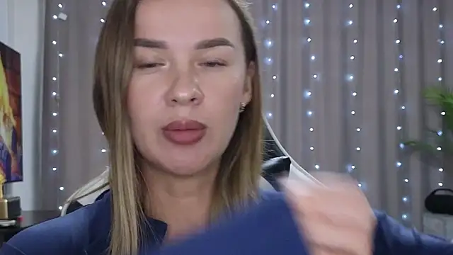 Strip-Lady online show from 05/11/26, 04:04