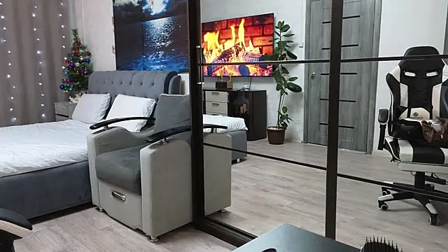 Snapshot of Strip-Lady chatting on 01/13/26, 09:24 Strip-Lady online show from 01/13/26, 09:24