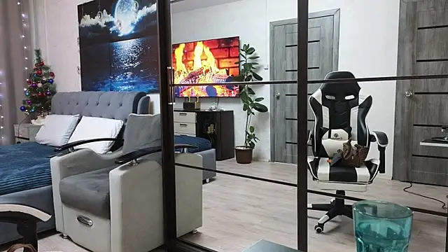 Snapshot of Strip-Lady chatting on 01/12/26, 11:50 Strip-Lady online show from 01/12/26, 11:50