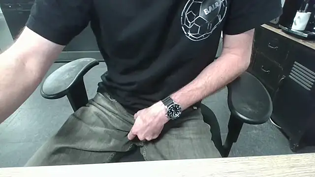 Michealtje85 online show from 12/01/25, 04:08