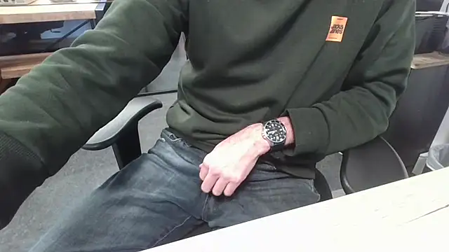 Michealtje85 online show from 01/12/26, 01:18