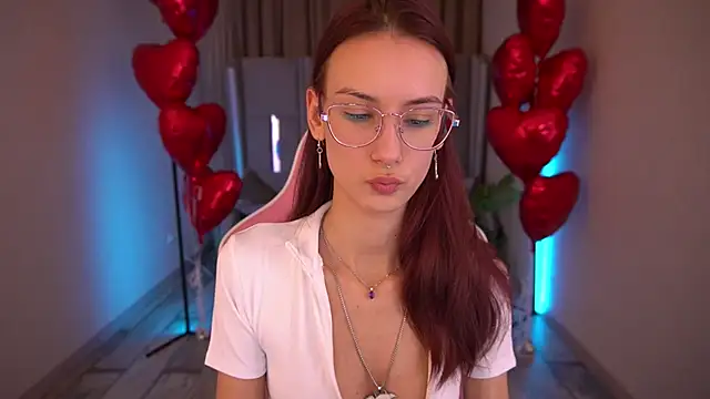 CozyMell online show from 02/20/25, 02:02