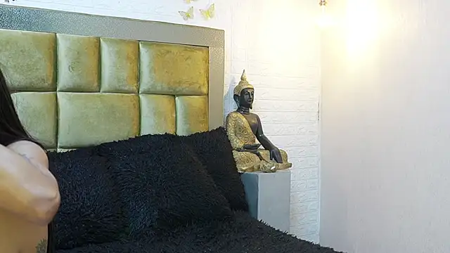 ximenawilliamss online show from 12/22/25, 10:26