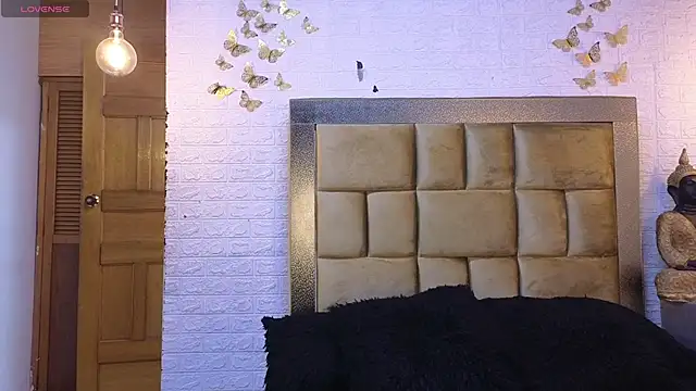 Snapshot of ximenawilliamss chatting on 10/24/25, 09:03 ximenawilliamss online show from 10/24/25, 09:03