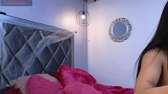 Snapshot of ximenawilliamss chatting on 10/15/25, 12:02 ximenawilliamss online show from 10/15/25, 12:02