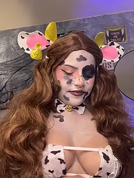 Snapshot of antonelaswete02 chatting on 10/25/25, 10:43 antonelaswete02 online show from 10/25/25, 10:43