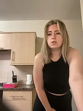 Rebeccaxxx online show from 12/31/24, 03:09