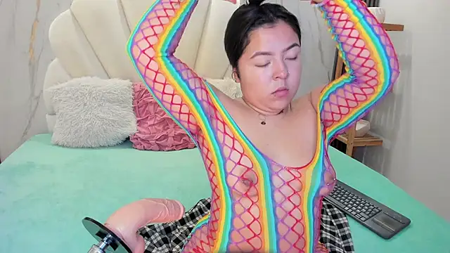 Barbara honey online show from 11/07/25, 01:04