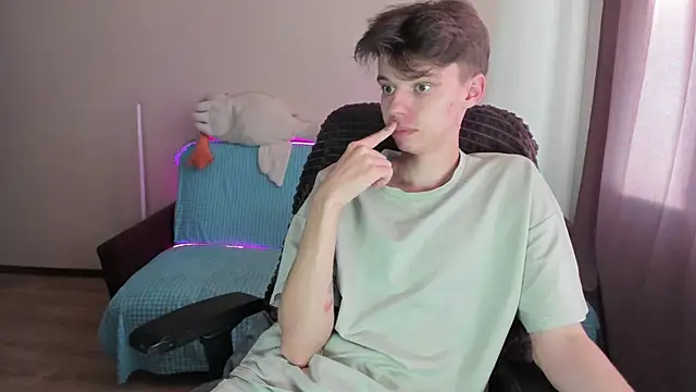 Liam sexy1 online show from 09/24/25, 01:50