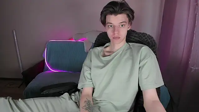 Liam sexy1 online show from 03/18/25, 01:23