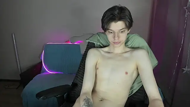 Liam sexy1 online show from 03/18/25, 04:28