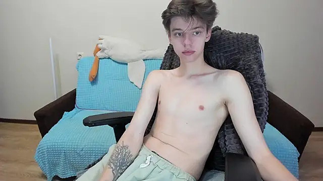 Liam sexy1 online show from 10/17/25, 06:17