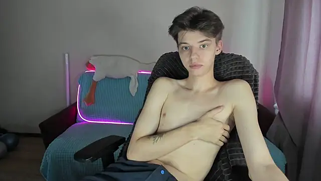 Liam sexy1 online show from 10/12/25, 08:26