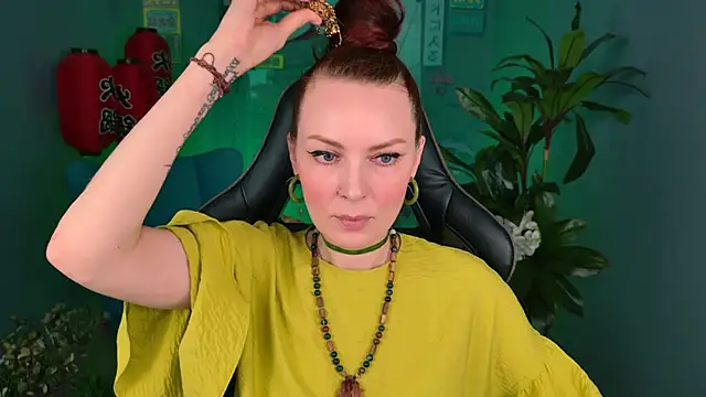 VandaRossi online show from 09/24/25, 09:16