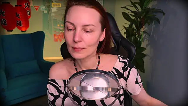 VandaRossi online show from 10/13/25, 11:12