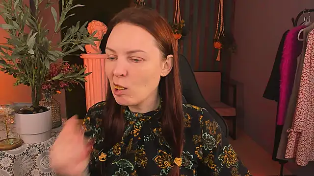 VandaRossi online show from 11/22/25, 09:41