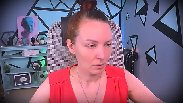 VandaRossi online show from 09/19/25, 10:19