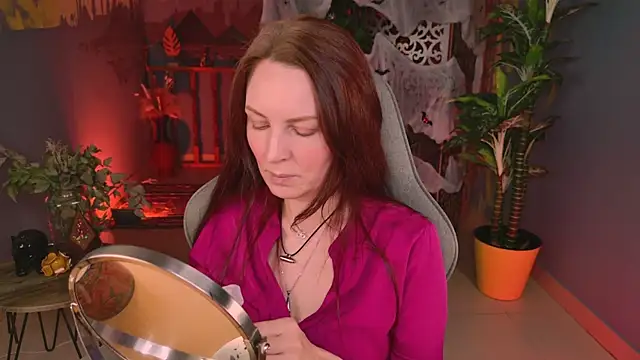 VandaRossi online show from 10/31/25, 05:15