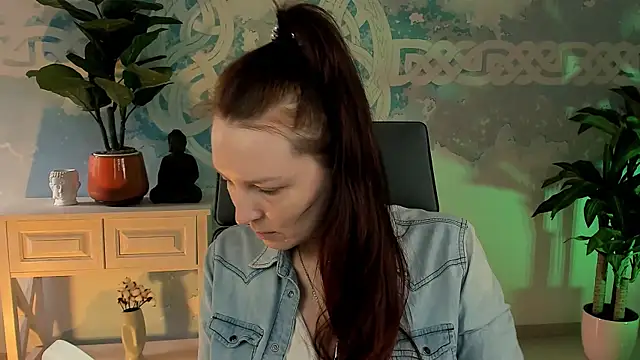 VandaRossi online show from 09/22/25, 08:20