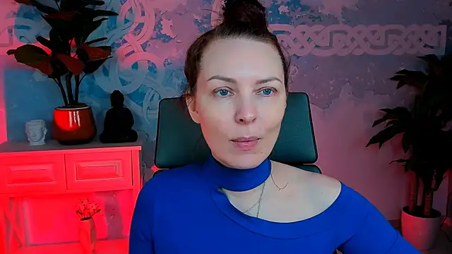 VandaRossi online show from 09/26/25, 10:22