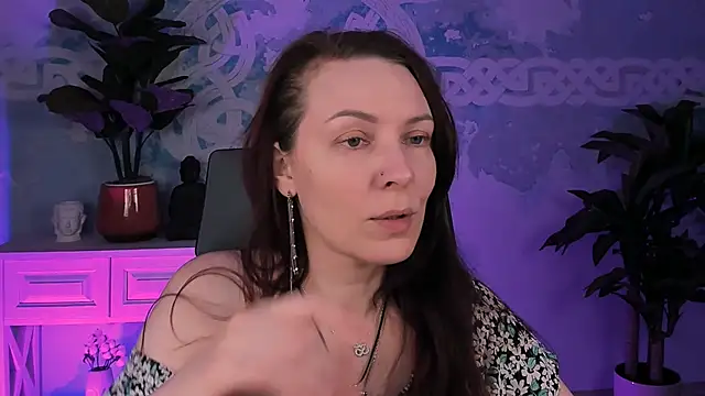 VandaRossi online show from 11/10/25, 09:36