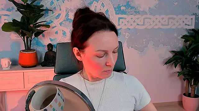 VandaRossi online show from 09/15/25, 10:05