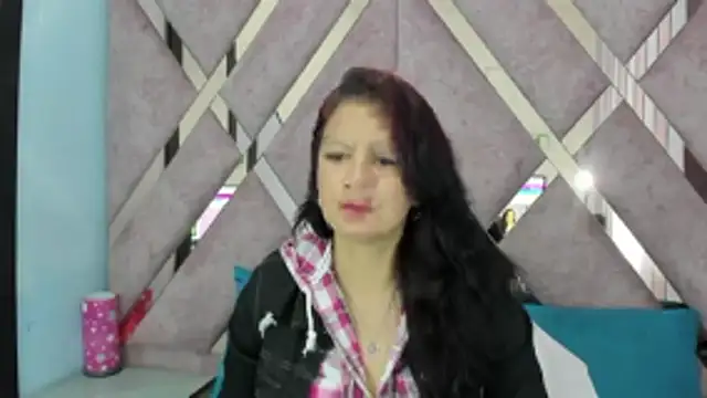 Snapshot of Mulan_sexy01 chatting on 12/22/25, 01:33 Mulan sexy01 online show from 12/22/25, 01:33