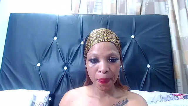 spicydiver38 online show from 11/05/25, 10:24