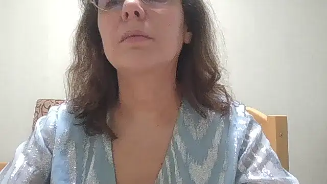 Snapshot of HollyJewel chatting on 02/26/26, 03:01 HollyJewel online show from 02/26/26, 03:01