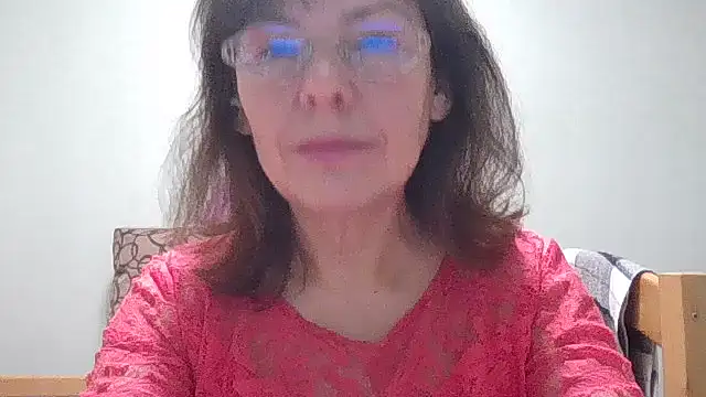 Snapshot of HollyJewel chatting on 01/11/26, 05:42 HollyJewel online show from 01/11/26, 05:42