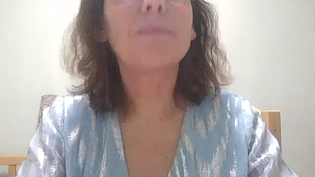 HollyJewel online show from 11/18/25, 06:44