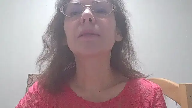 Snapshot of HollyJewel chatting on 02/19/25, 05:49 HollyJewel online show from 02/19/25, 05:49