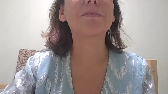 HollyJewel online show from 10/22/25, 06:51