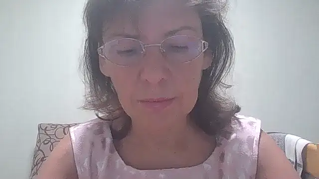 Snapshot of HollyJewel chatting on 10/02/25, 05:49 HollyJewel online show from 10/02/25, 05:49