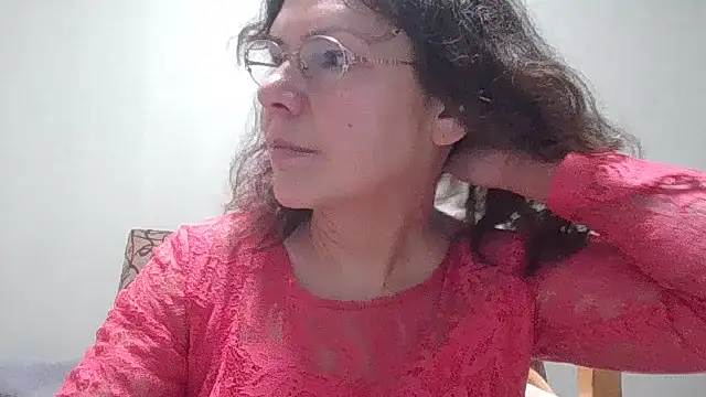 Snapshot of HollyJewel chatting on 02/24/26, 07:15 HollyJewel online show from 02/24/26, 07:15