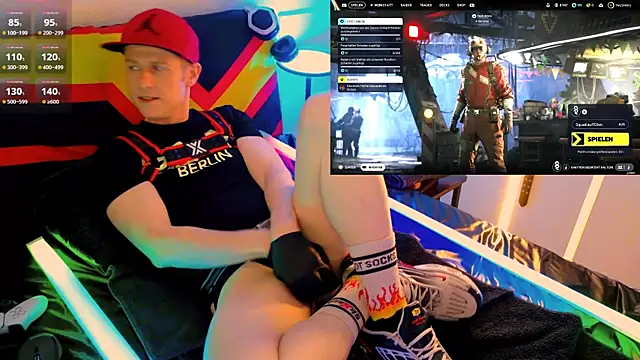 Fuc71 online show from 11/02/25, 02:22