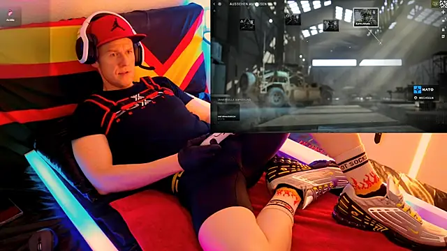 Fuc71 online show from 10/20/25, 01:55