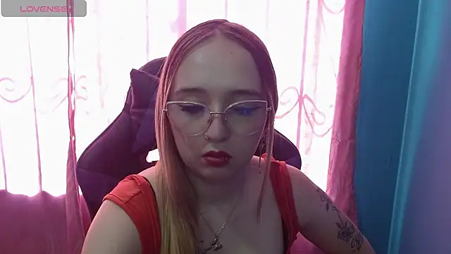 Liaroberts1 online show from 06/02/26, 01:55